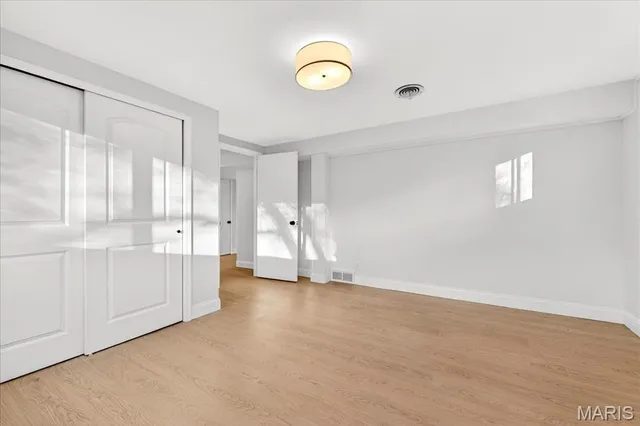 $519,000 | 2 Thorncliff Lane, Kirkwood, MO 63122