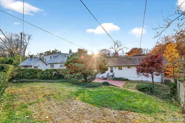 $519,000 | 2 Thorncliff Lane, Kirkwood, MO 63122