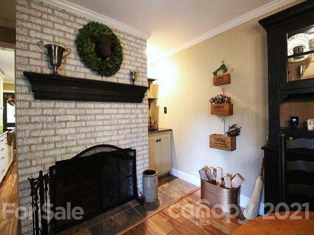 4622 Edgeland Road Edgemoor, SC 29712 - Photo 10 of 29 a living room with furniture and a fireplace