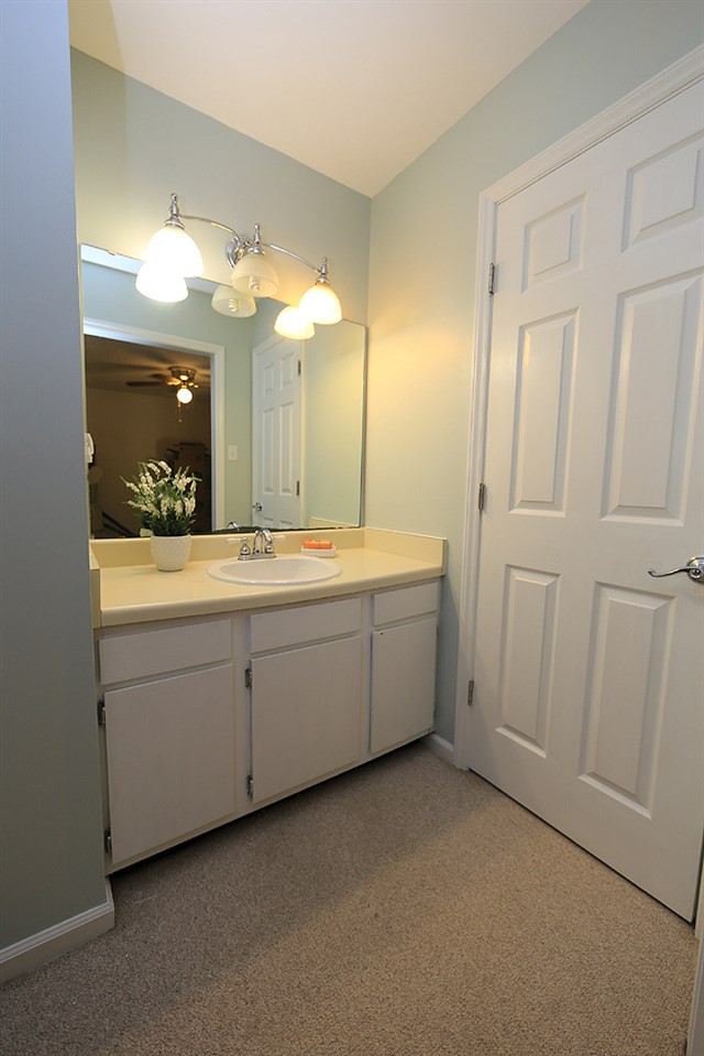 5517 Hamstead Crossing Raleigh, NC 27612 - Photo 9 of 15 Bathroom