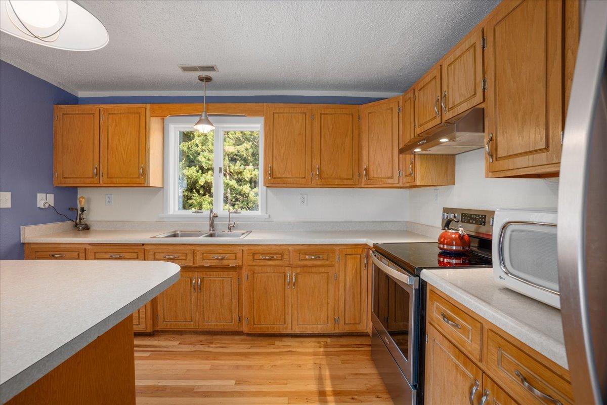 880 110th Street Roberts, WI 54023 - Photo 11 of 49