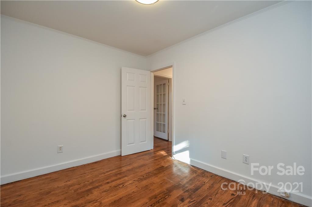 652 Manhasset Road Charlotte, NC 28209 - Photo 14 of 26