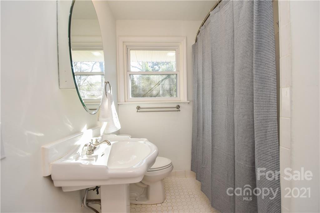 652 Manhasset Road Charlotte, NC 28209 - Photo 17 of 26