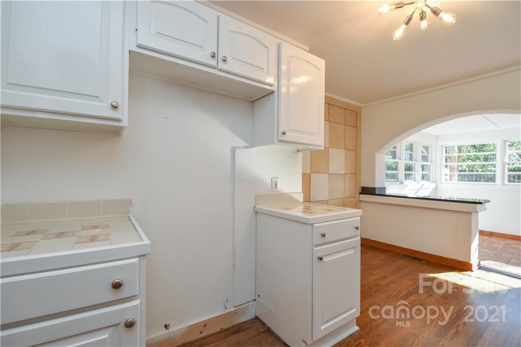 652 Manhasset Road Charlotte, NC 28209 - Photo 10 of 26