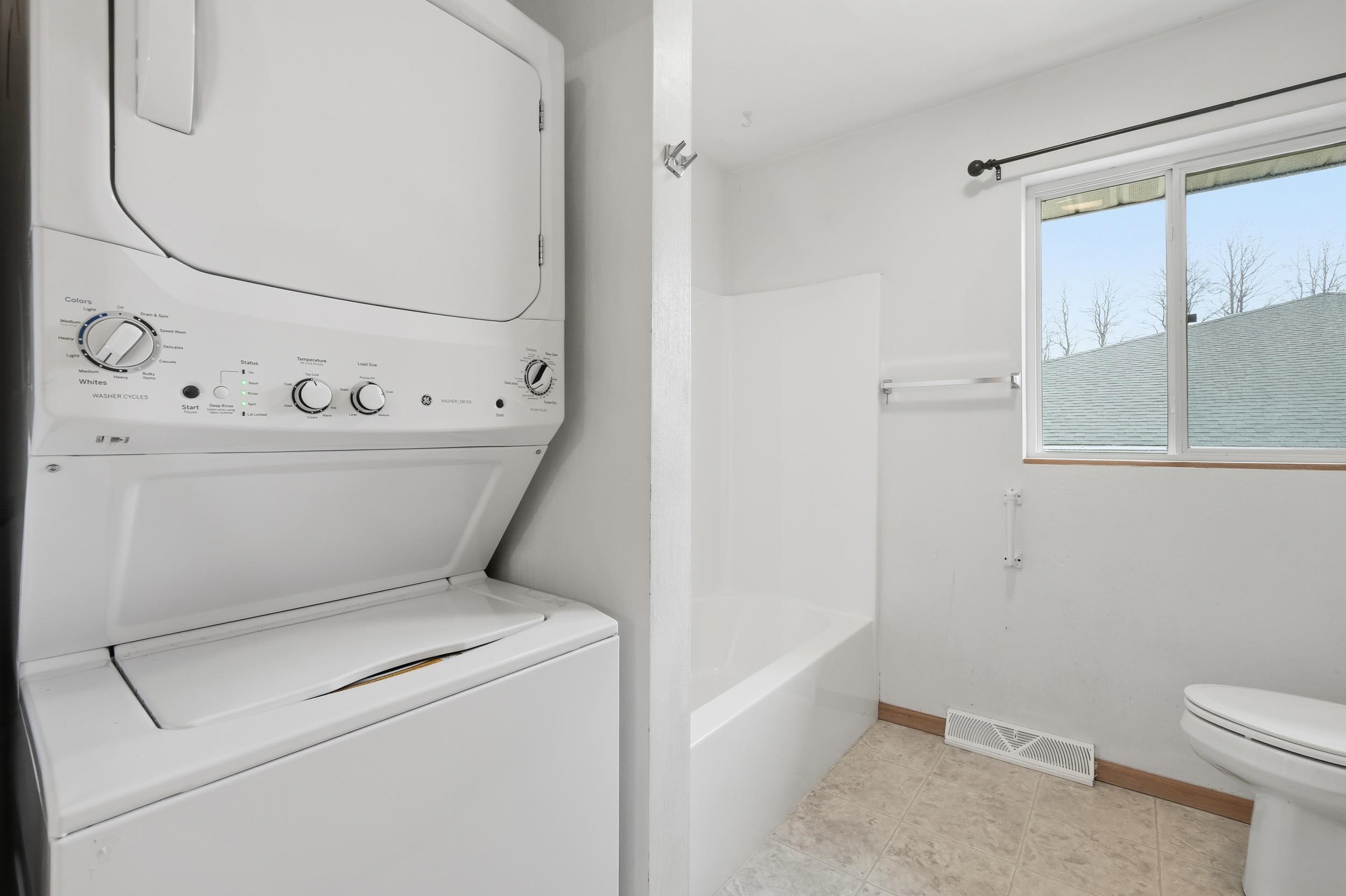 305 Mack Drive, Unit 9 Reedsburg, WI 53959 - Photo 14 of 31