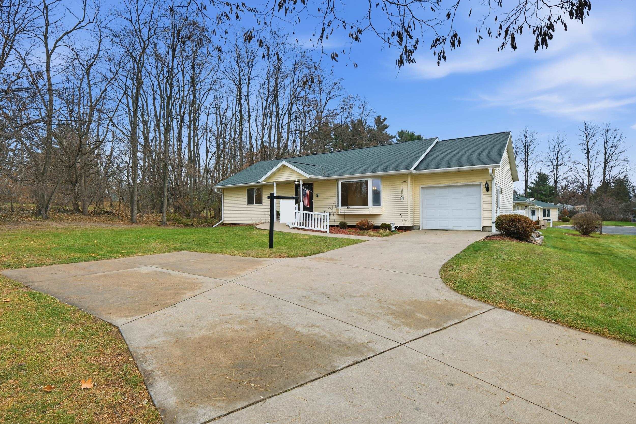 305 Mack Drive, Unit 9 Reedsburg, WI 53959 - Photo 29 of 31