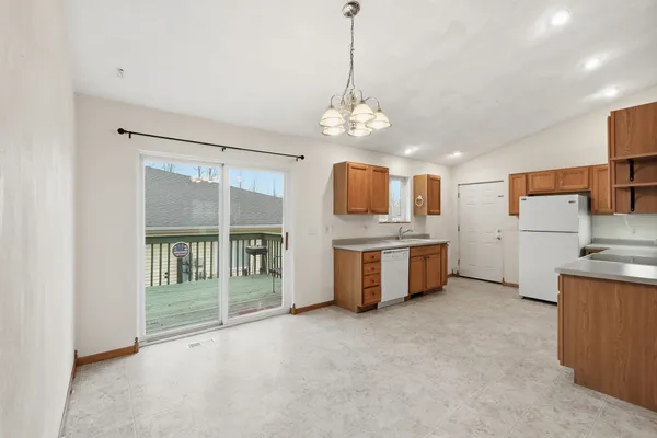 $224,900 | 305 Mack Drive, Unit 9, Reedsburg, WI 53959