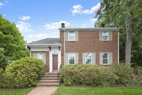$6,000 | 4812 7th Street North, Arlington, VA 22203
