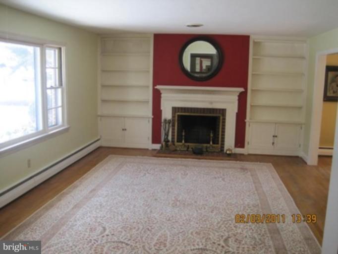 226 Ferndale Road Aberdeen, MD 21001 - Photo 3 of 9 Living Room