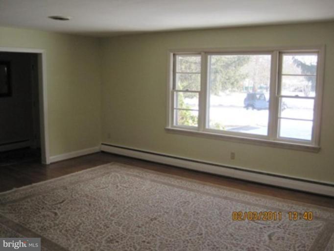 226 Ferndale Road Aberdeen, MD 21001 - Photo 4 of 9 Living Room #2