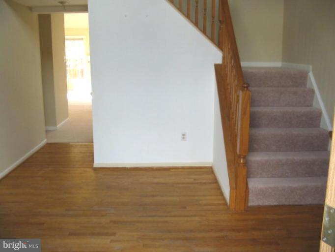 7831 Muncaster Mill Road Gaithersburg, MD 20877 - Photo 9 of 14 Entrance / Foyer