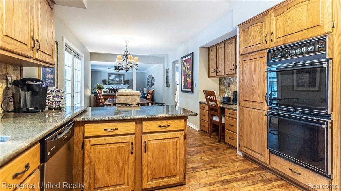 24039 Woodham Road Novi, MI 48374 - Photo 21 of 51 027_14.jpg