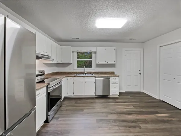 $215,000 | 4051 Gordon Court, Winston-Salem, NC 27104