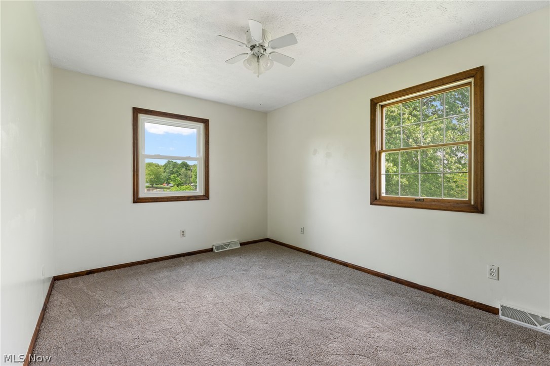 3115 Pothour Wheeler Road Hubbard, OH 44425 - Photo 18 of 28 Gallery Image 18