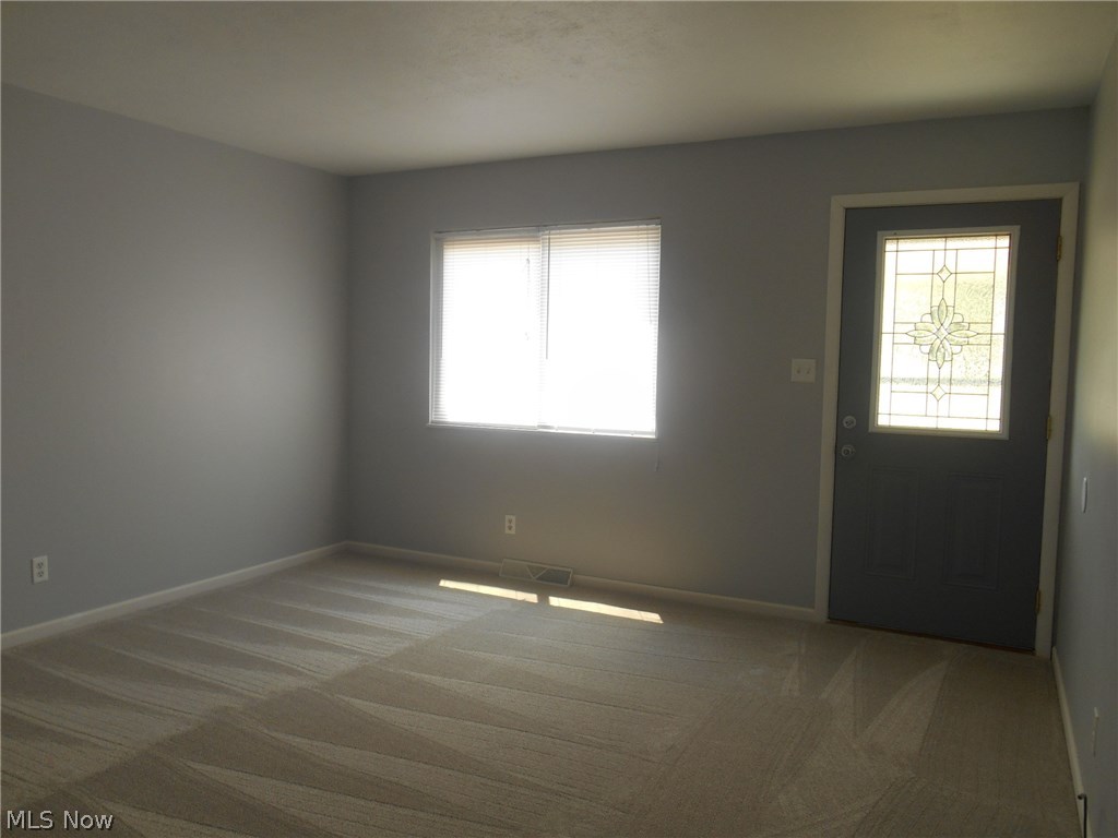 1825 Springfield Center Road Akron, OH 44312 - Photo 5 of 19