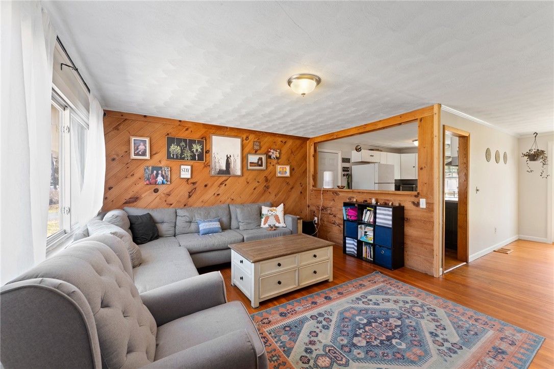 379 Arnold Road Coventry, RI 02816 - Photo 2 of 12