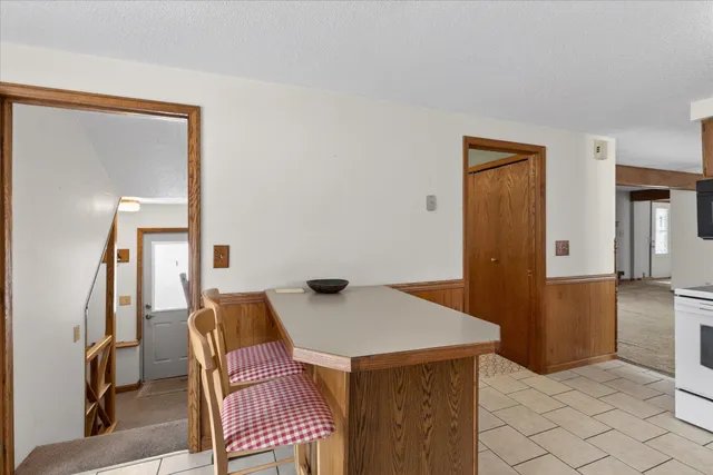 $225,000 | 1375 Woodland Beach, Battle Creek, MI 49014