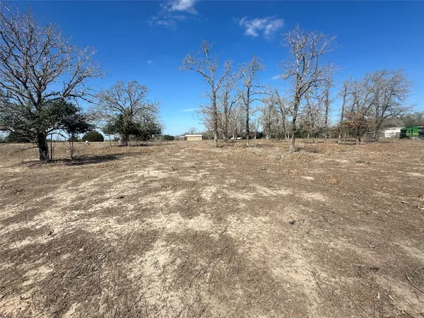 $126,000 | 10 West Frontage Road, Flatonia, TX 78941