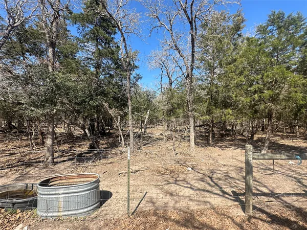 $126,000 | 10 West Frontage Road, Flatonia, TX 78941