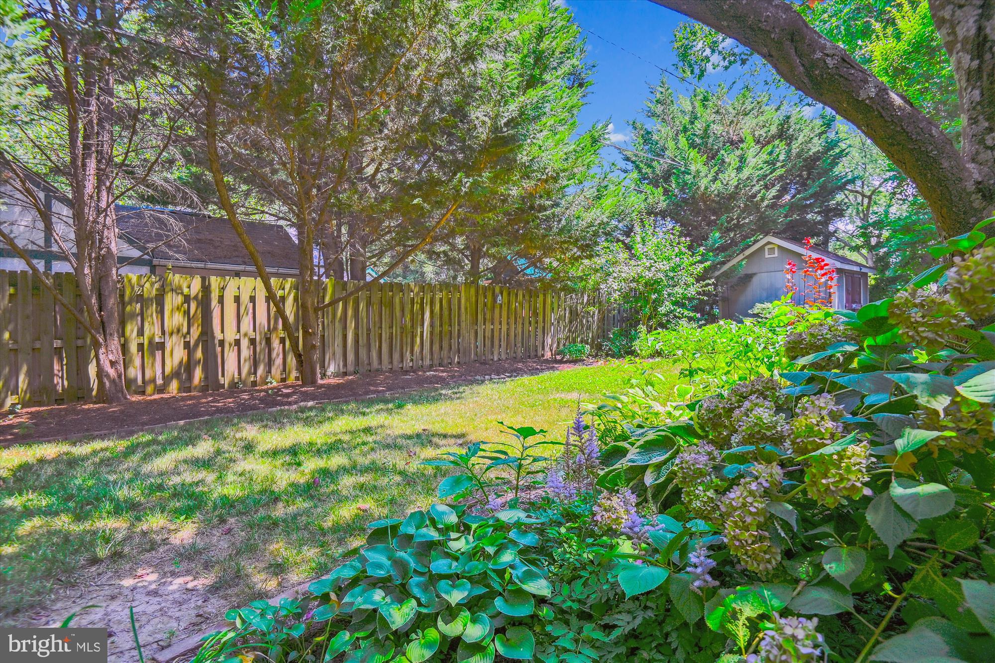 702 Stoneleigh Road Baltimore, MD 21212 - Photo 41 of 51 Fully fenced backyard