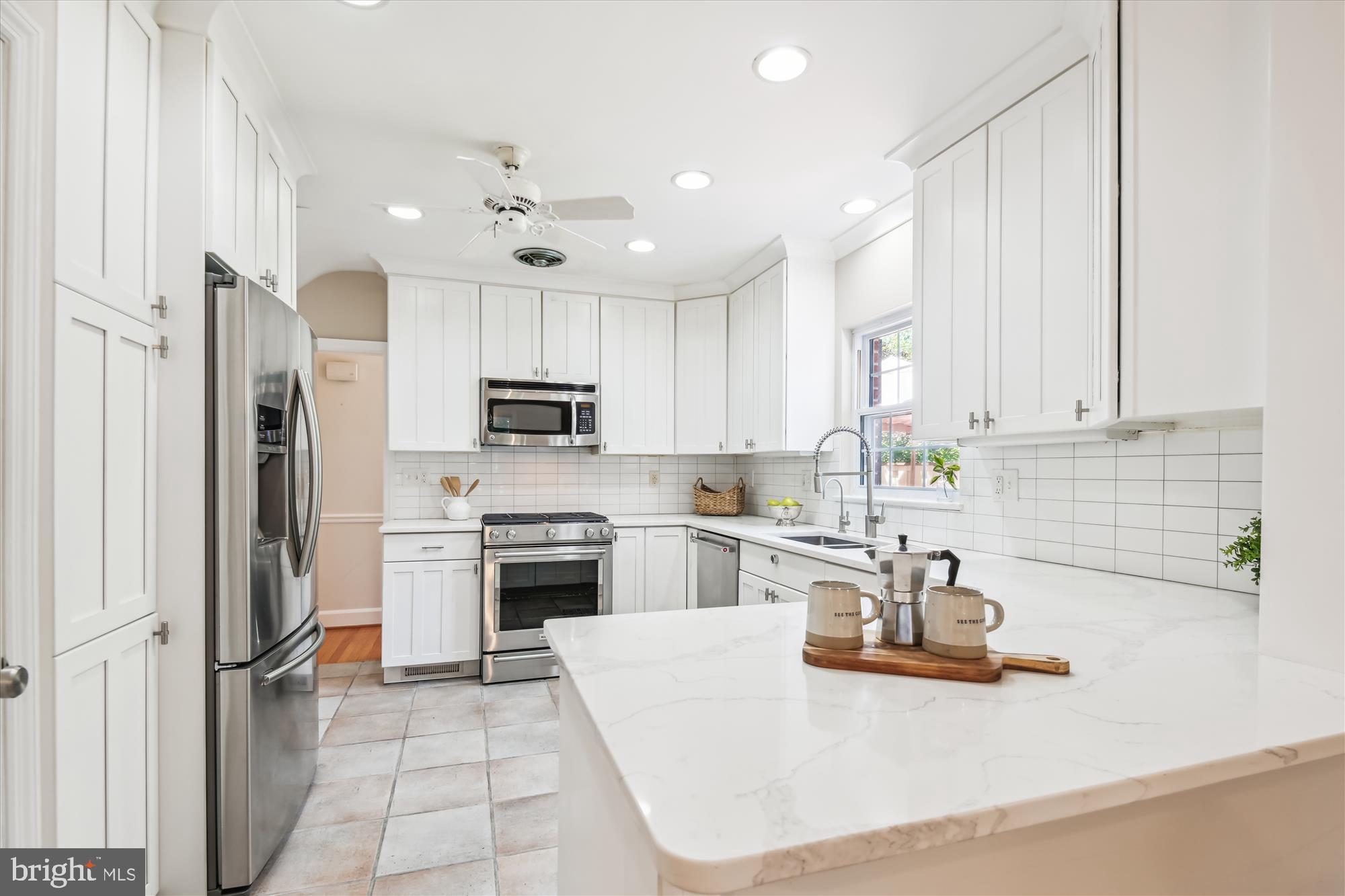 702 Stoneleigh Road Baltimore, MD 21212 - Photo 5 of 51 Gourmet kitchen