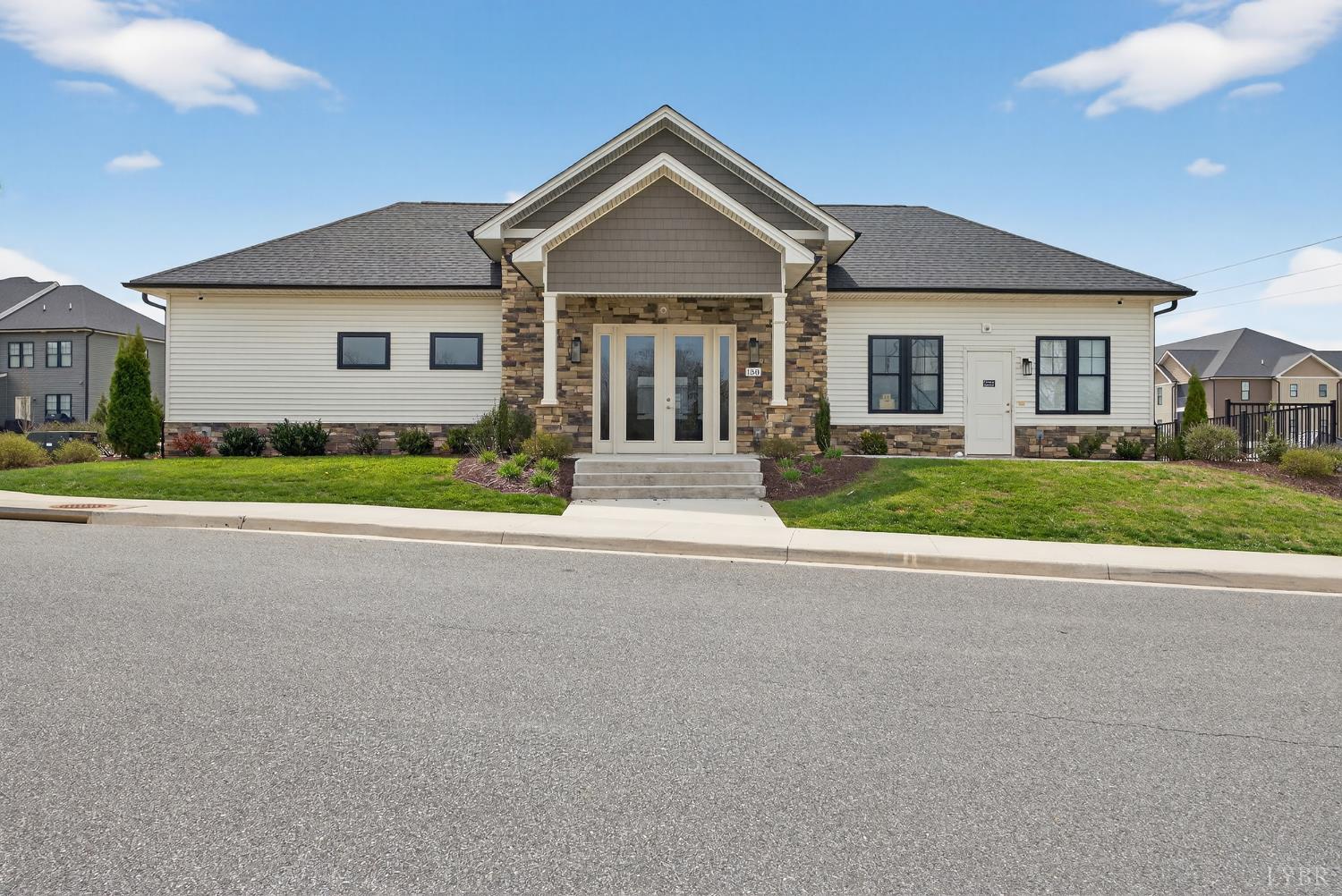 76 High Street Lynchburg, VA 24501 - Photo 23 of 33