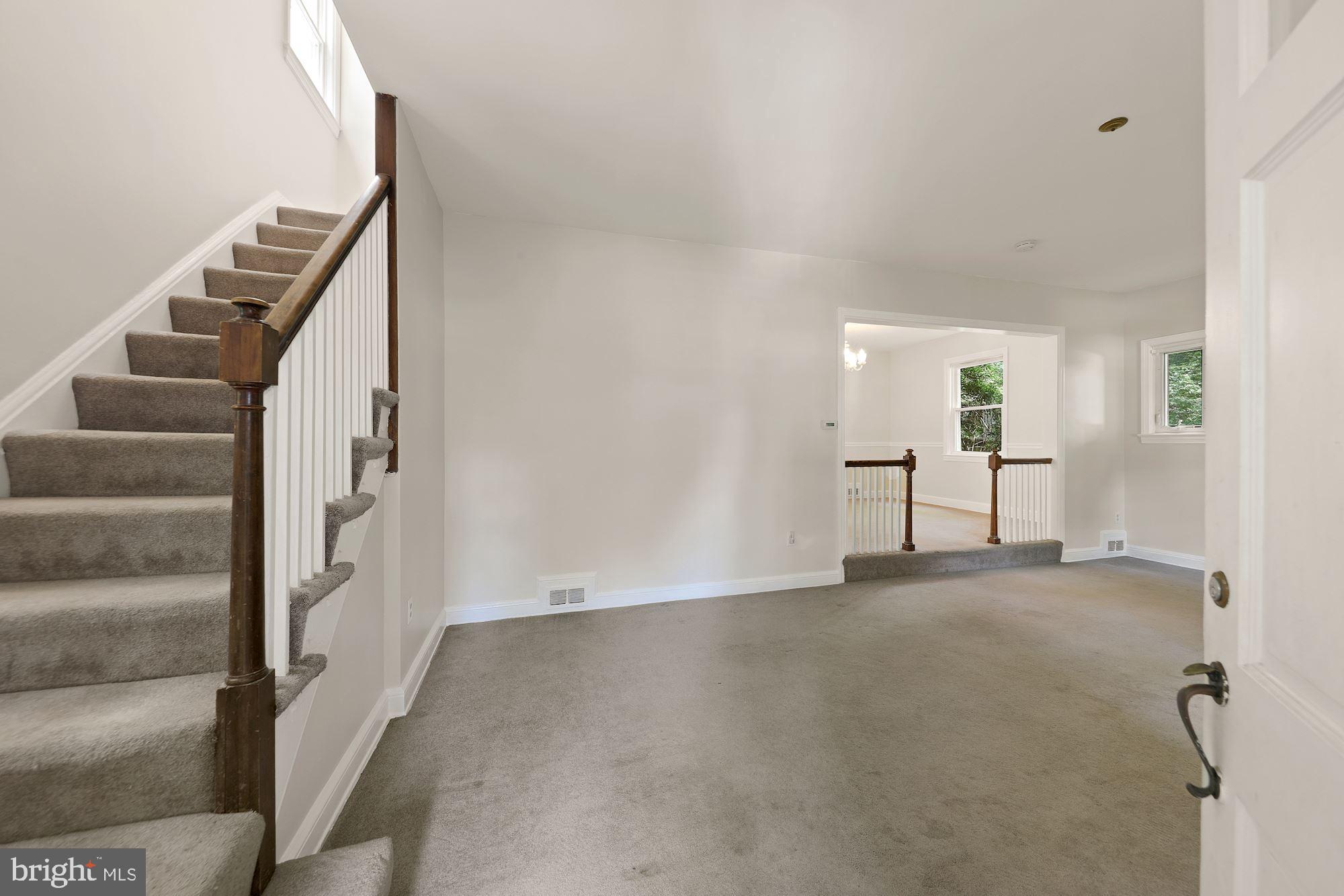 8108 Piney Branch Road Silver Spring, MD 20910 - Photo 5 of 32 Entry into living room