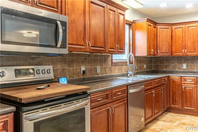 $369,900 | 229 County Route, Constantia, NY 13044