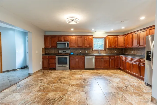 $369,900 | 229 County Route, Constantia, NY 13044