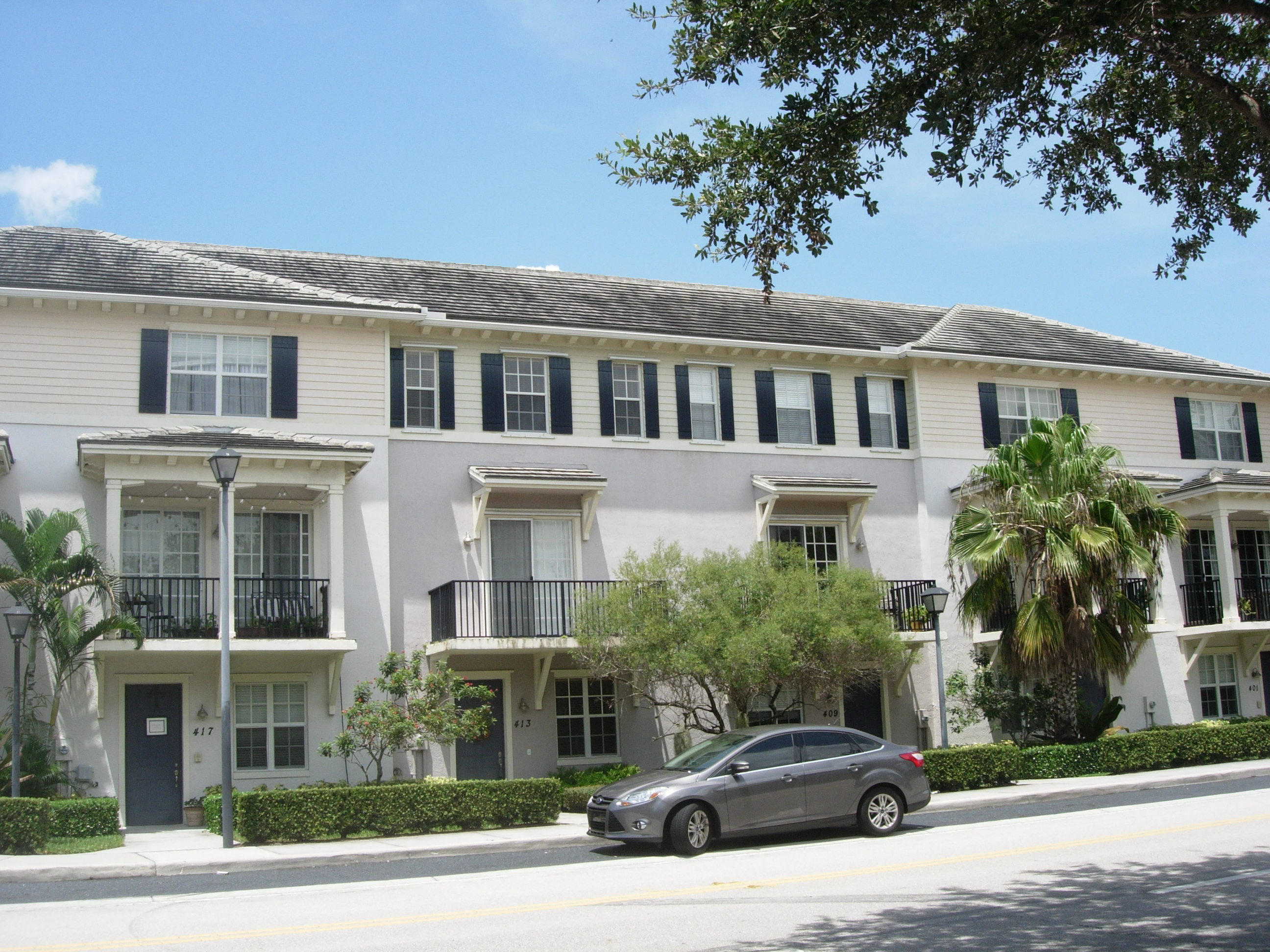 413 School House Road Jupiter, FL 33458 - Photo 3 of 45 413 Schoolhouse - Front of Building