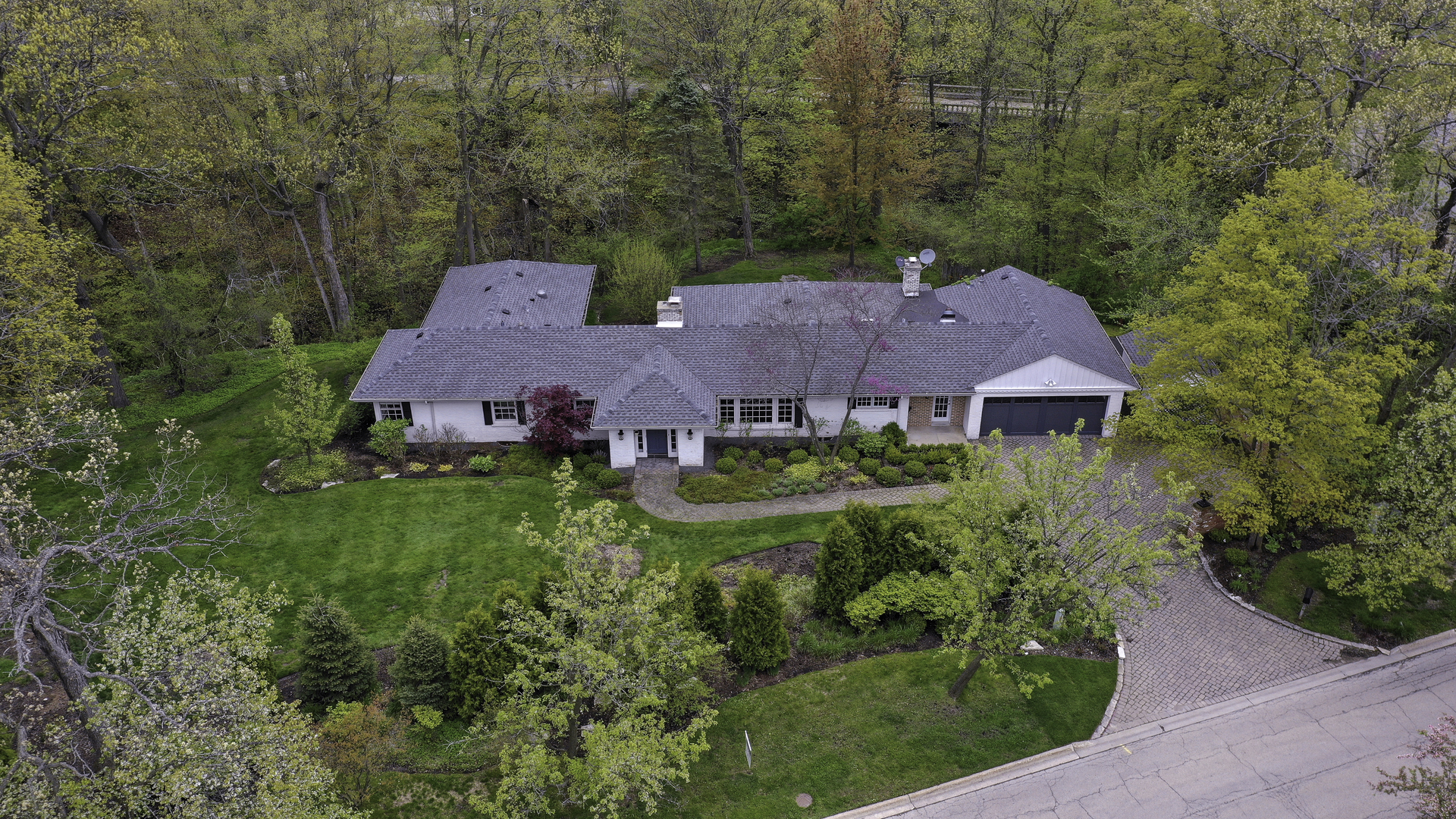 1020 East Westleigh Road Lake Forest, IL 60045 - Photo 5 of 31 an aerial view of a house