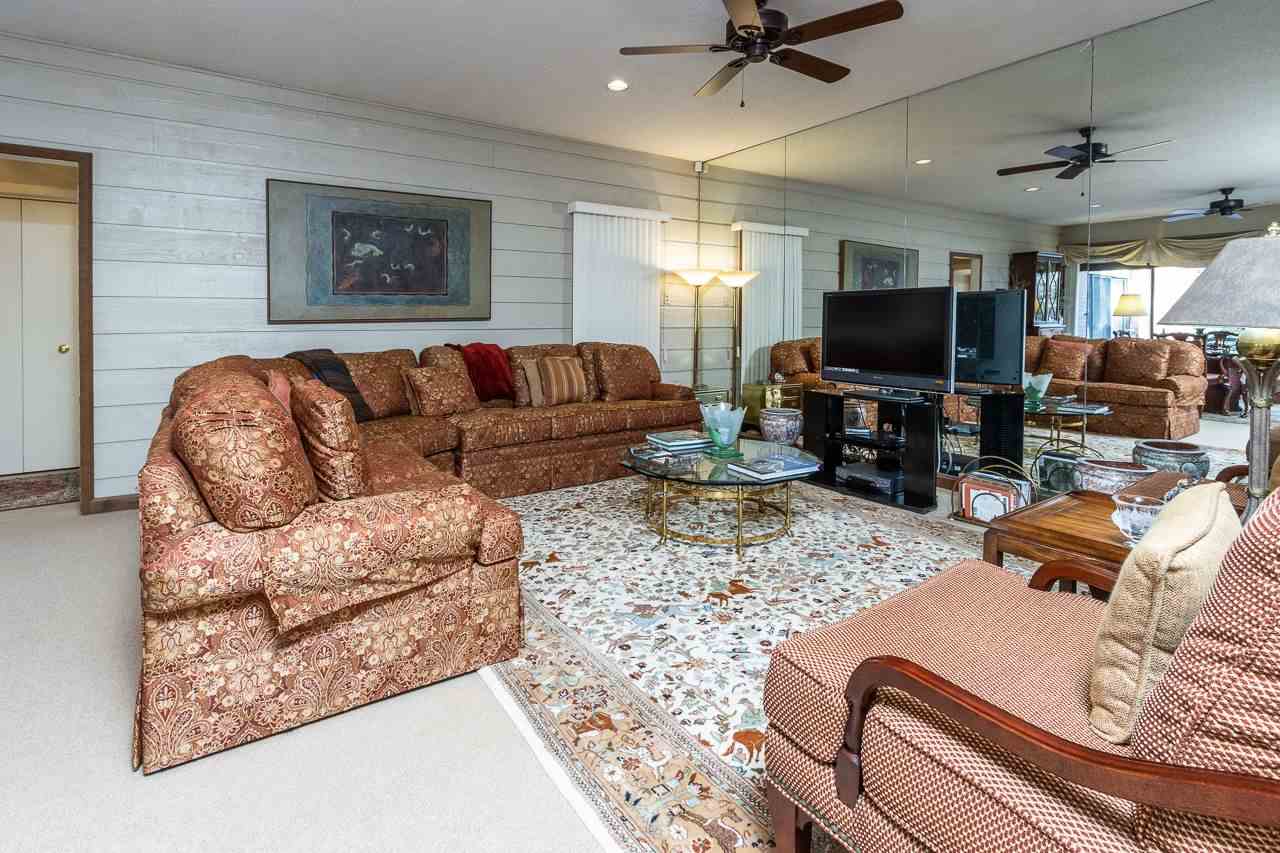 625 River View Road Memphis, TN 38120 - Photo 6 of 24 Opens up to great room and dining room.
