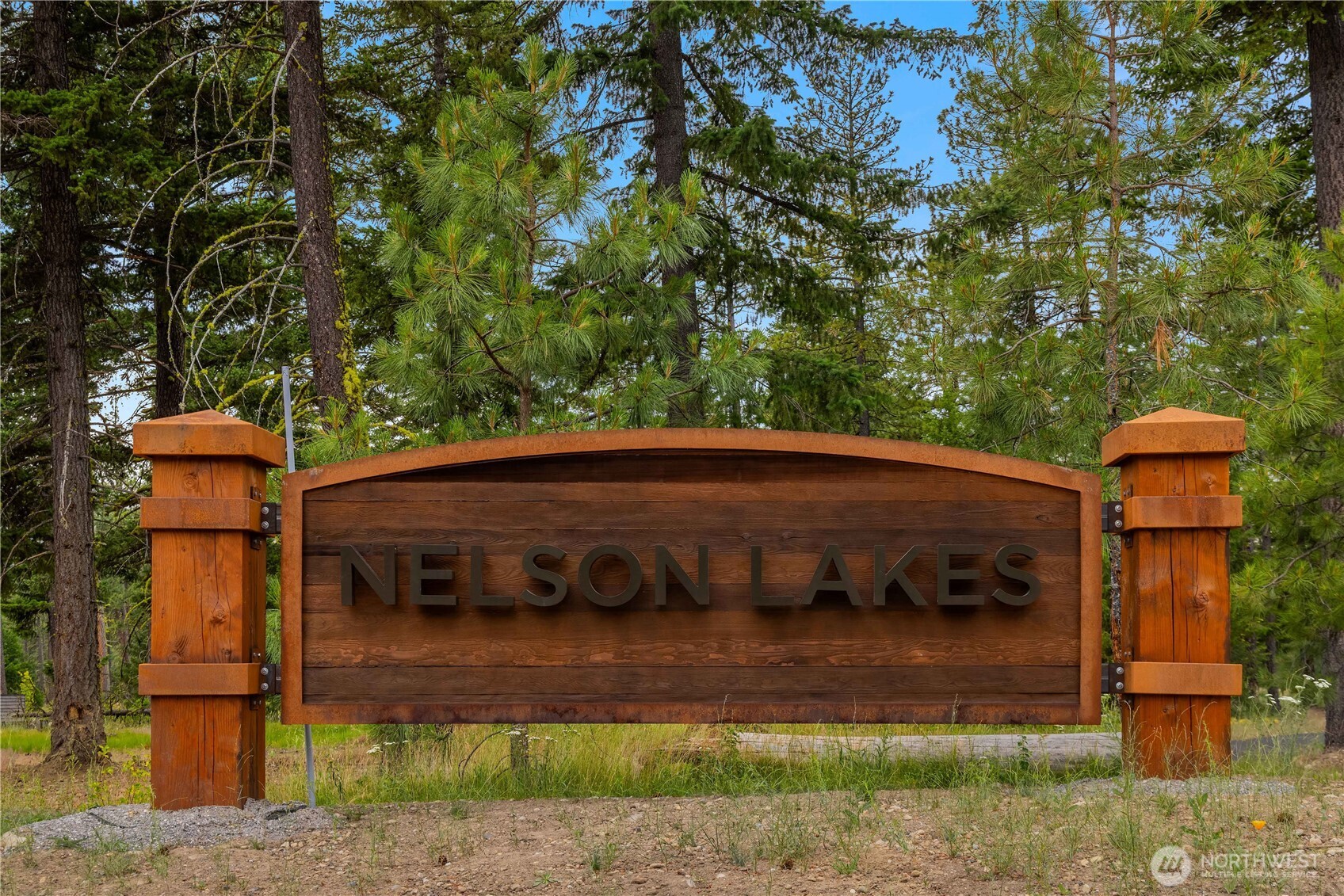 1950 Wanawish Loop Cle Elum, WA 98922 - Photo 26 of 34 a view of a tiny house with yard