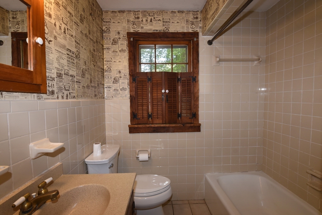 58 Carriage Road Hanson, MA 02341 - Photo 23 of 35
