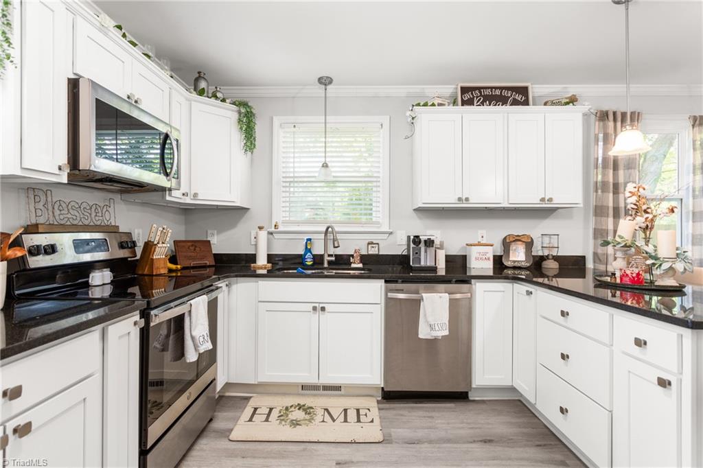 827 Loop Road Burlington, NC 27217 - Photo 15 of 33 Gallery Image 15