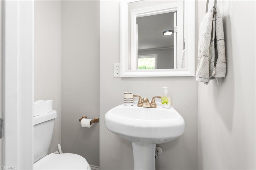 827 Loop Road Burlington, NC 27217 - Photo 25 of 33 Gallery Image 25