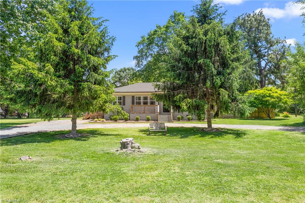 827 Loop Road Burlington, NC 27217 - Photo 3 of 33 Gallery Image 3