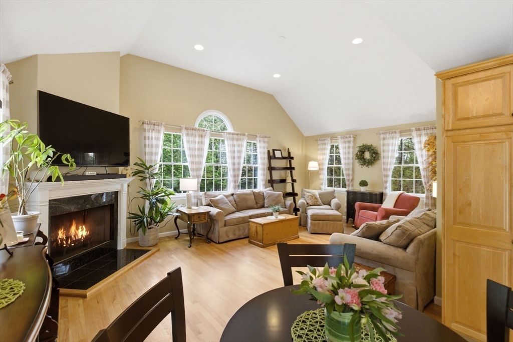 65 Locust Street Middleton, MA 01949 - Photo 19 of 37