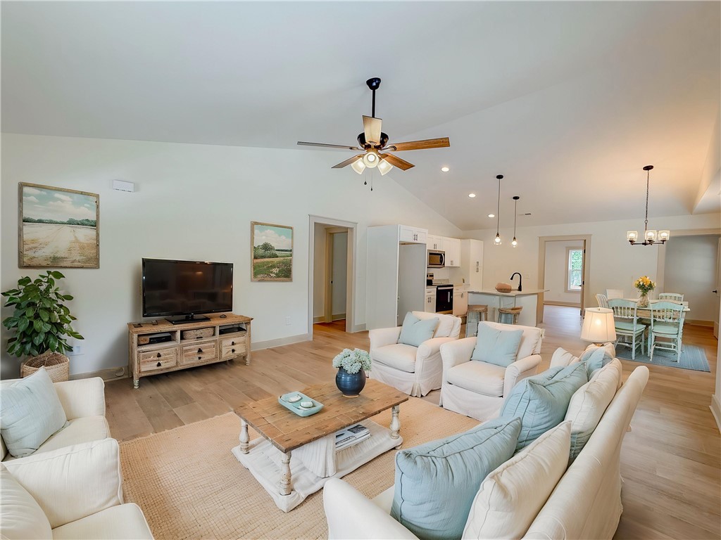 212 North Pine Street Seneca, SC 29678 - Photo 5 of 39
