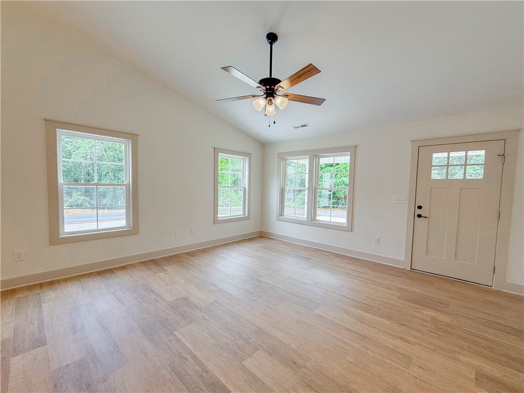 212 North Pine Street Seneca, SC 29678 - Photo 6 of 39