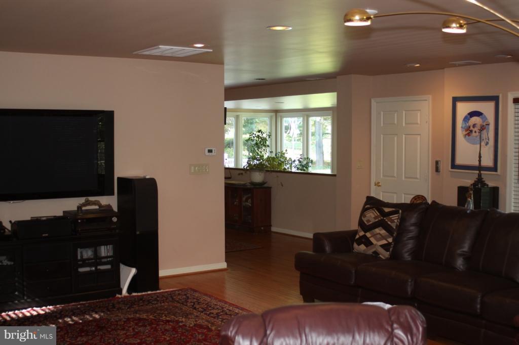 3516 Cornell Road Fairfax, VA 22030 - Photo 14 of 28 Family Room