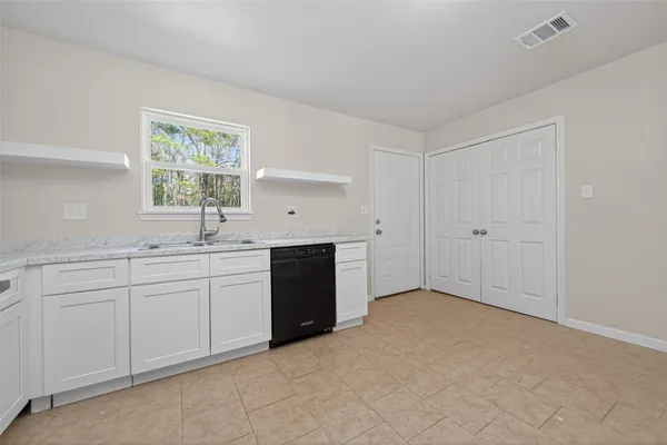 $1,600 | 140 Marie Street, Shepherd, TX 77371