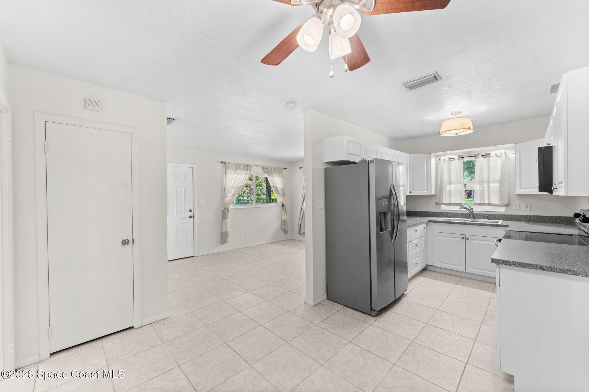 1014 Montclair Road Cocoa, FL 32922 - Photo 16 of 48 Updated Kitchen