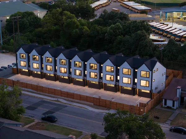 $8,000,000 | 7104 Creekside Drive, Austin, TX 78752