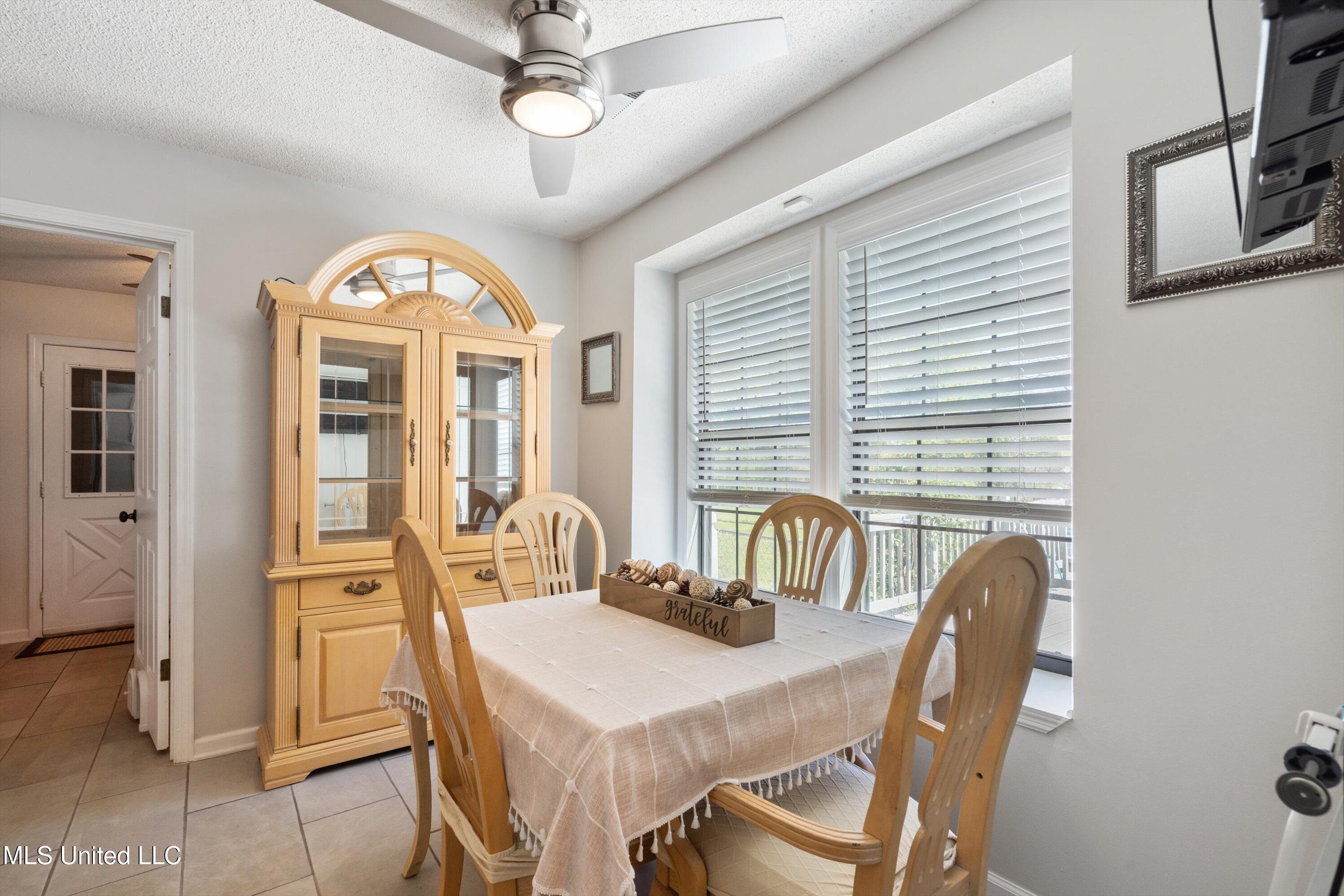 444 Shaker Drive Senatobia, MS 38668 - Photo 8 of 31 11-DSC3413