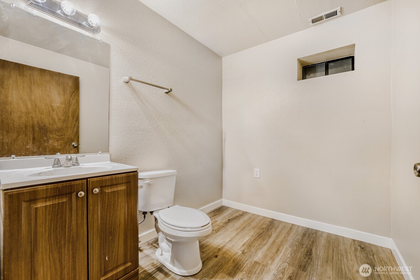 501 75th Place Southwest Everett, WA 98203 - Photo 16 of 28