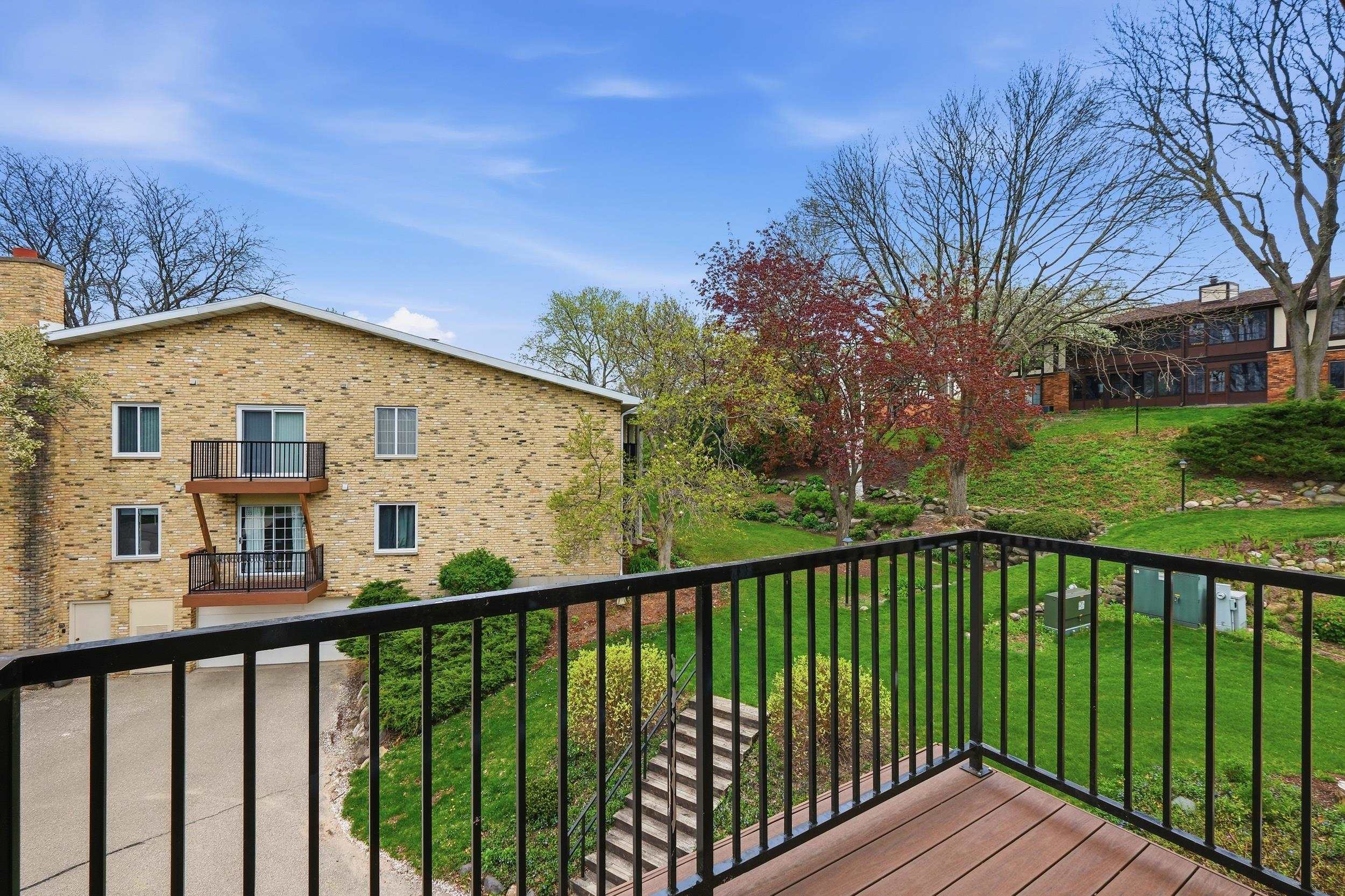 25 Golf Course Road, Unit E Madison, WI 53704 - Photo 35 of 38