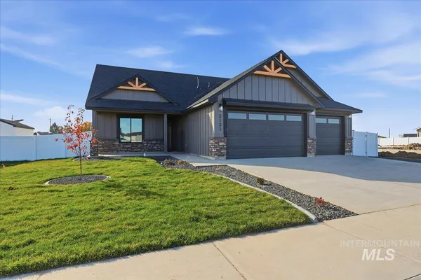 $499,999 | 2121 Justine Court, Fruitland, ID 83619