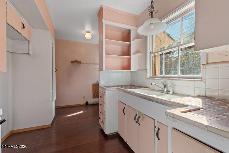 1800 Vale Street Reno, NV 89509 - Photo 8 of 16 1800 Vale Street (8 of 16)