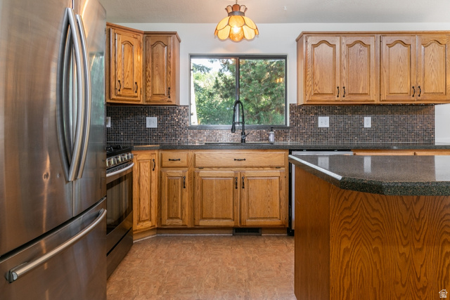 3205 Bell Canyon Road Sandy, UT 84092 - Photo 10 of 55
